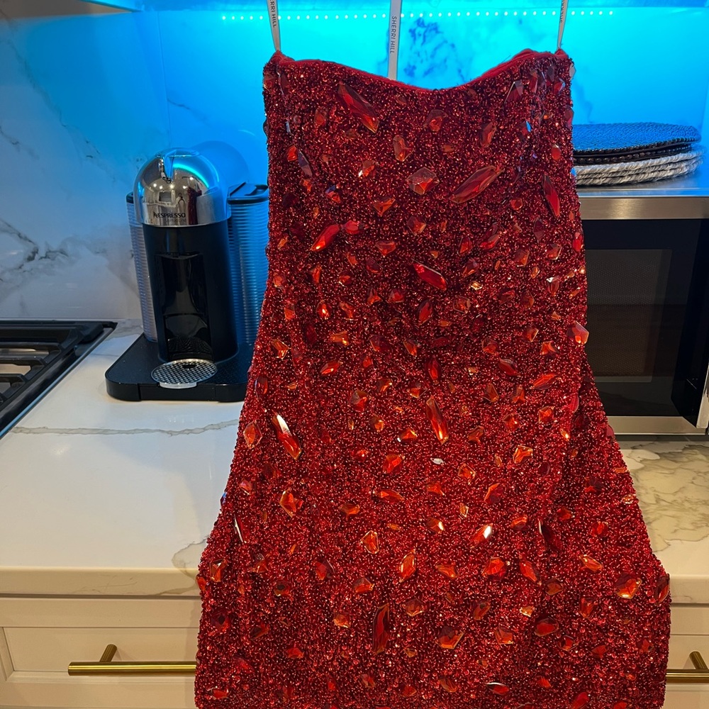 Cherri Hill bedded red dress size 0 in excellent condition like brand new